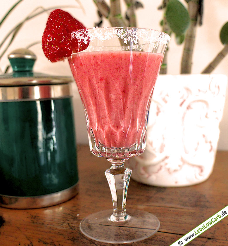 Low Carb Rezept | Erdbeer-Kokos-Smoothie