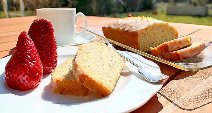 Low Carb Kuchen Rezept | Kokoskuchen mit Zitronenguss