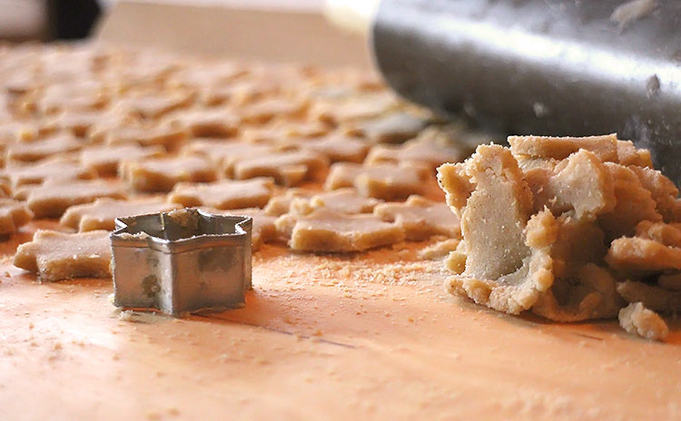 Low Carb Butterplätzchen mit Zitronenguß