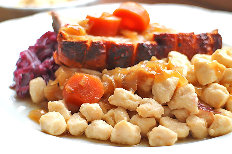 Low Carb Spätzle mit Magerquark und Goldleinmehl