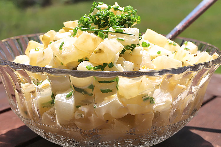 Feiner Kohlrabisalat - "Falscher Low Carb Kartoffelsalat"