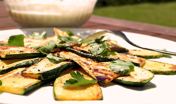 Gebratene Zucchini (Atipasti), Low Carb Beilage zum Grillen